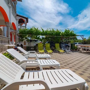 apartments-anamarija-medulin.pula-hotels.org/