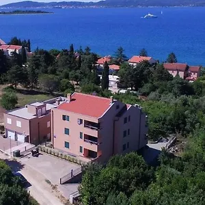 foglaljon itt
